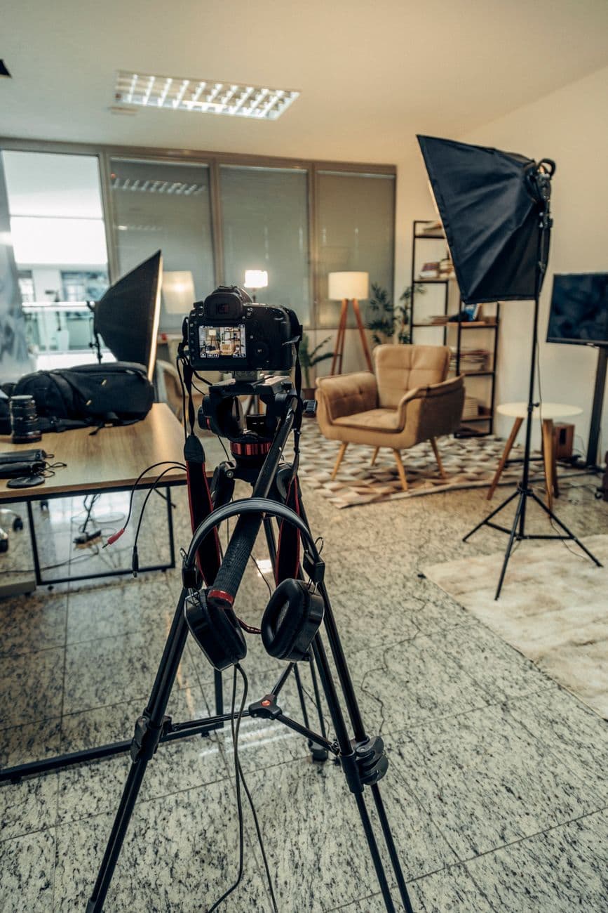 Short-Form Video and AI Workflows: The 2026 Social Media Management Playbook (9 Steps)
